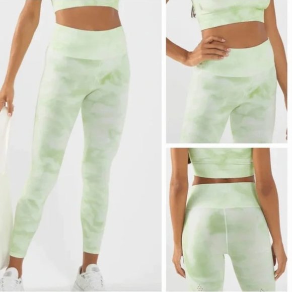 NWT FREE PEOPLE X FP Movement Good Karma Tie Dye Legging - Picture 1 of 8
